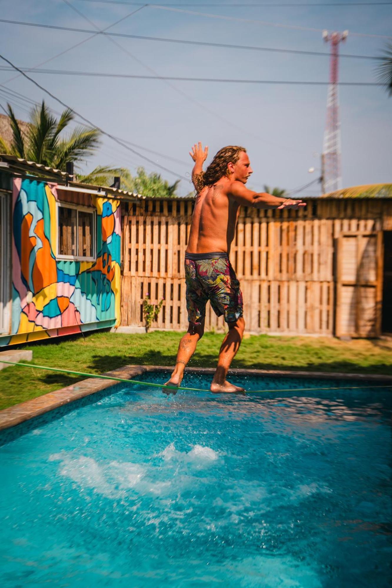 Green Belly Surf Hostel El Paredon Buena Vista Екстер'єр фото